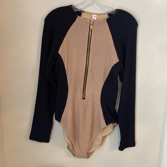 NWOT Show Me Your Mumu Surfside Scrunch One Piece Long Sleeve Swim Suit - Picture 3 of 6